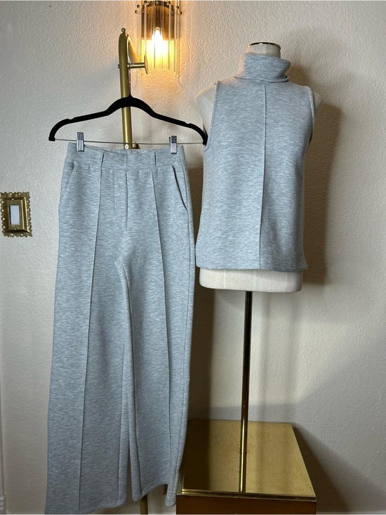 OGL Pants - OGL Sleeveless Turtleneck Top & Wide-Leg Pants Set - Light Gray